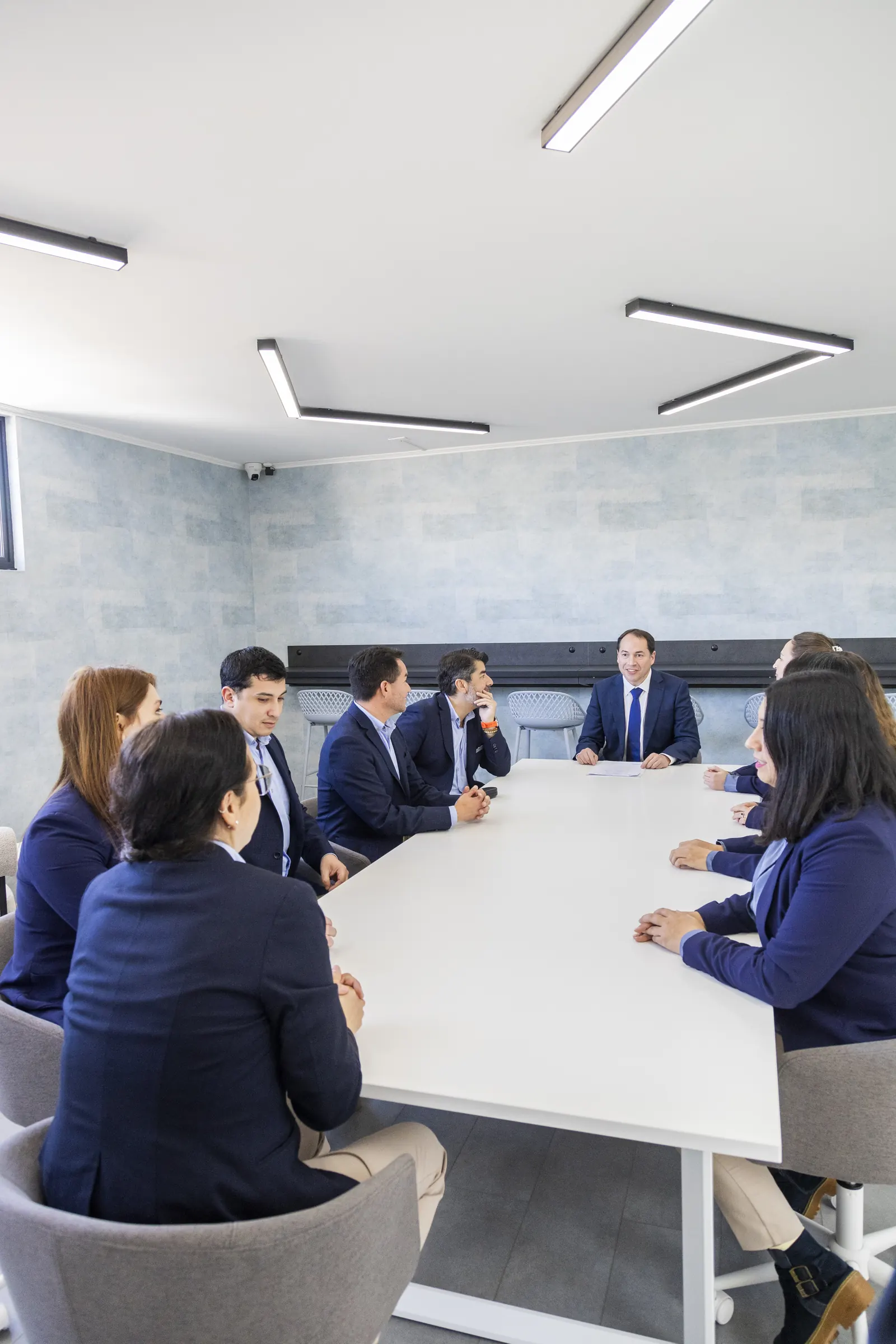 Sala de reuniones de Notaría Rojas para atención a empresas